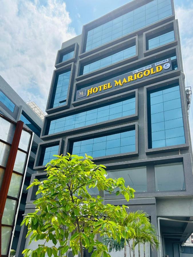 Hotel Marigold Naroda アーメダバード エクステリア 写真