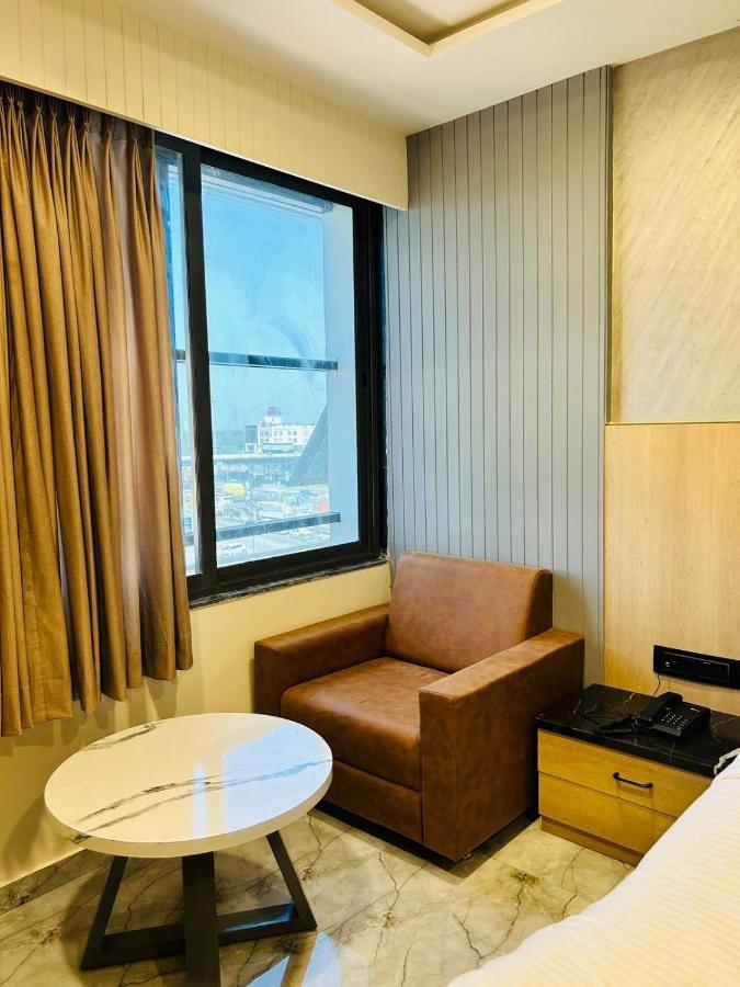 Hotel Marigold Naroda アーメダバード エクステリア 写真